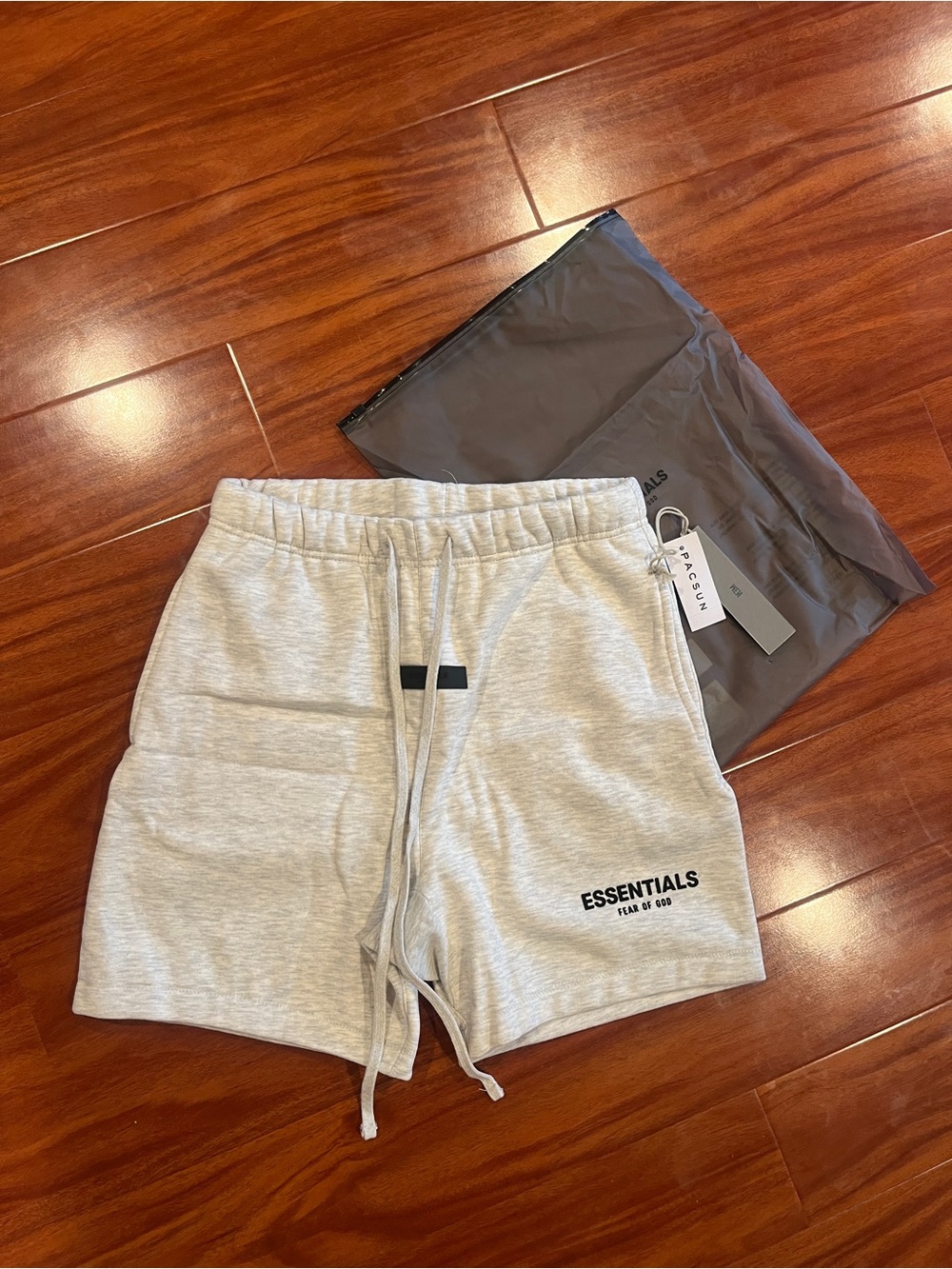 NWT Fear of God Essentials light oatmeal Fleece Shorts PacSun - Size Medium